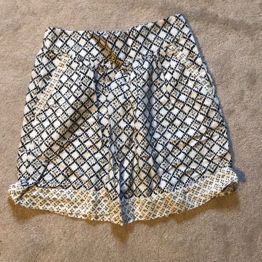 High waisted skirt